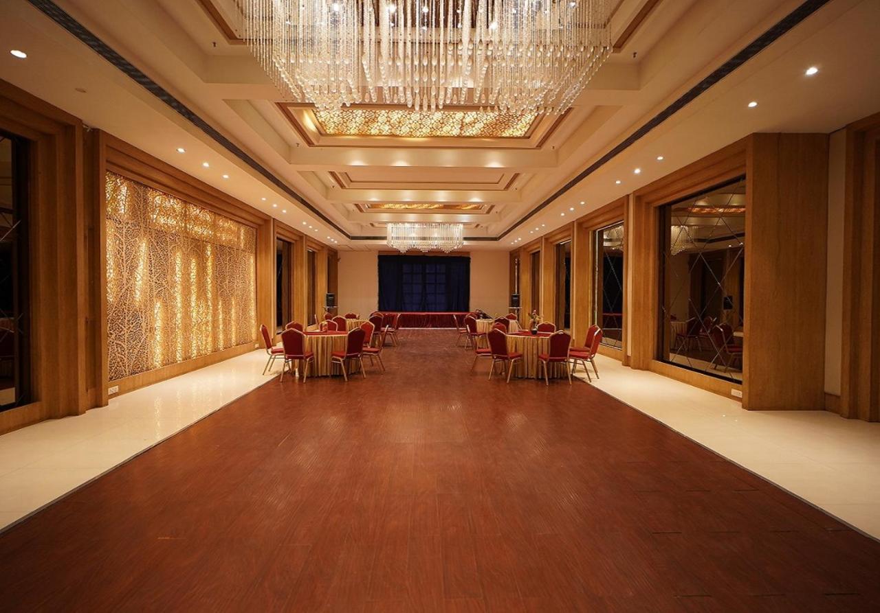 Hotel Amora Raj Nandgaon Exterior foto